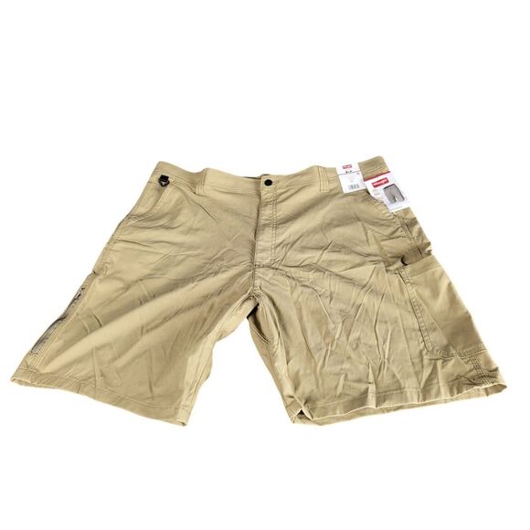 Wrangler Performance Elastic Waist Shorts Men Sz 44 Khaki Brown Western Outdoors - Picture 1 of 10